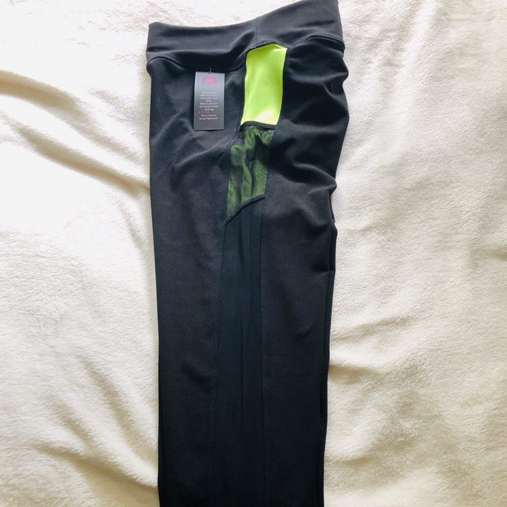 NWT Pop Fit Workout Leggings
